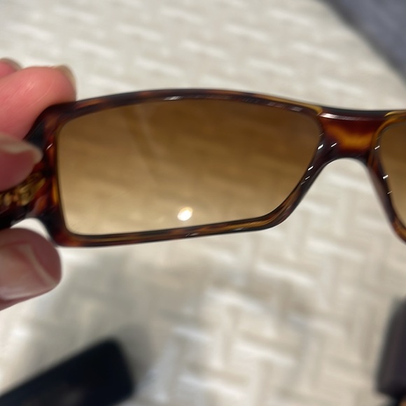 Authentic Gucci Sunglasses (see pics for details ) - Picture 5 of 12